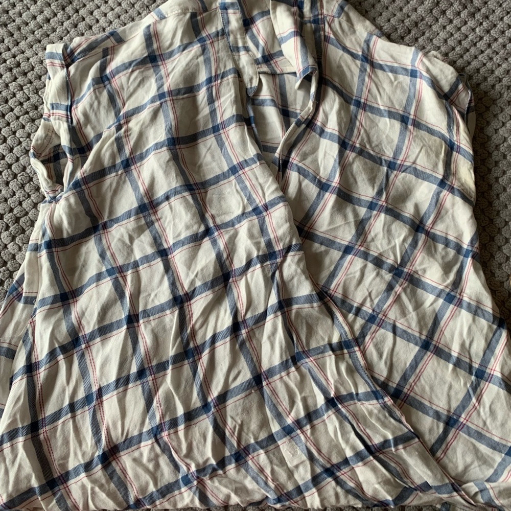 cute blouse - Picture 2 of 3